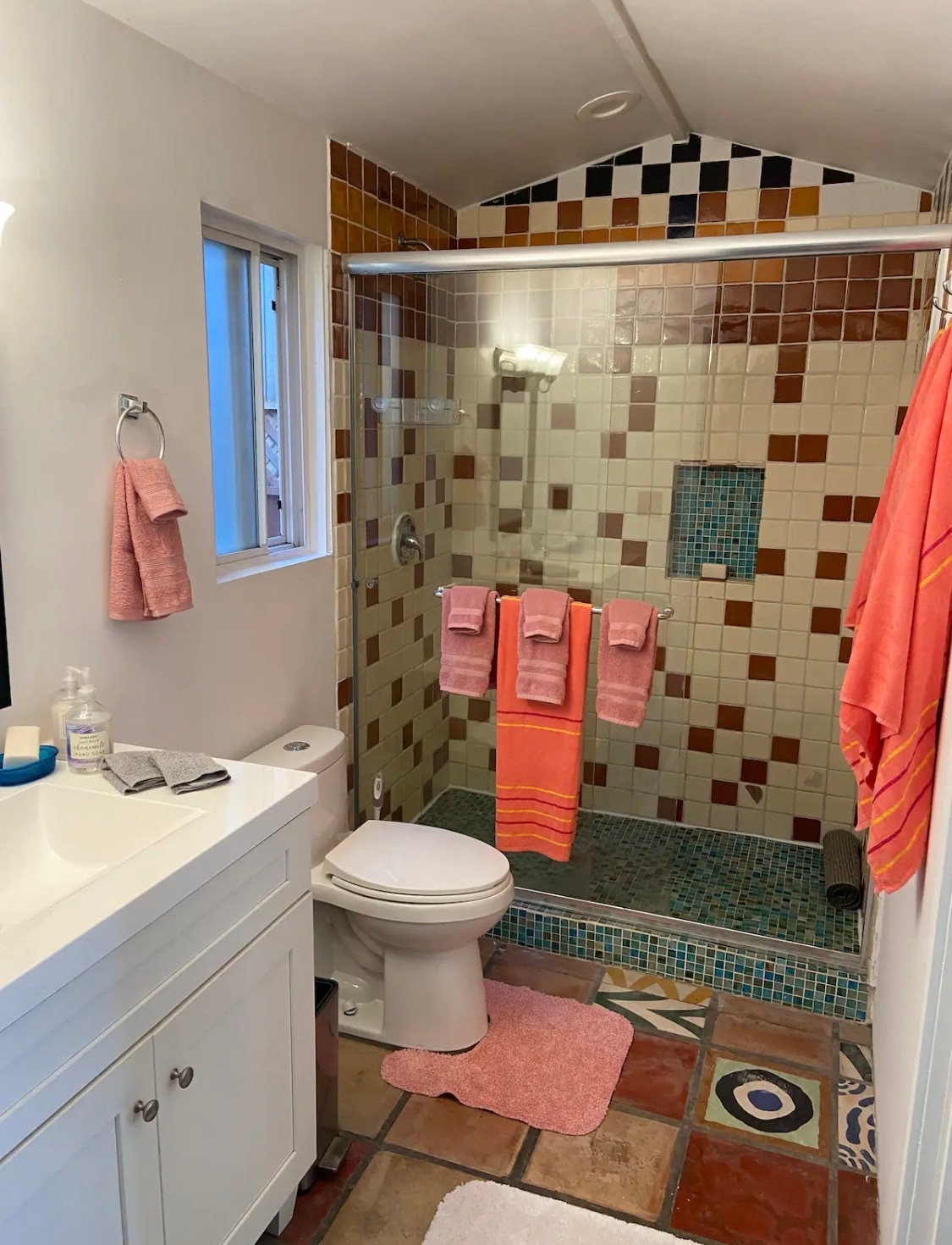 bathroom - 2484 Lillie Ave