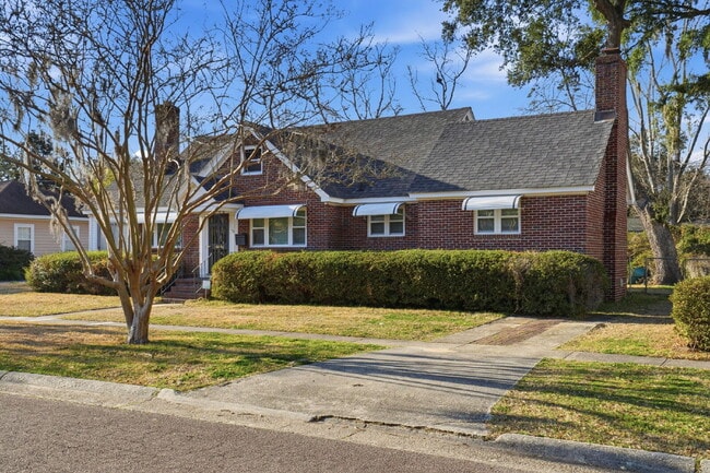 Building Photo - 32 Moore Dr