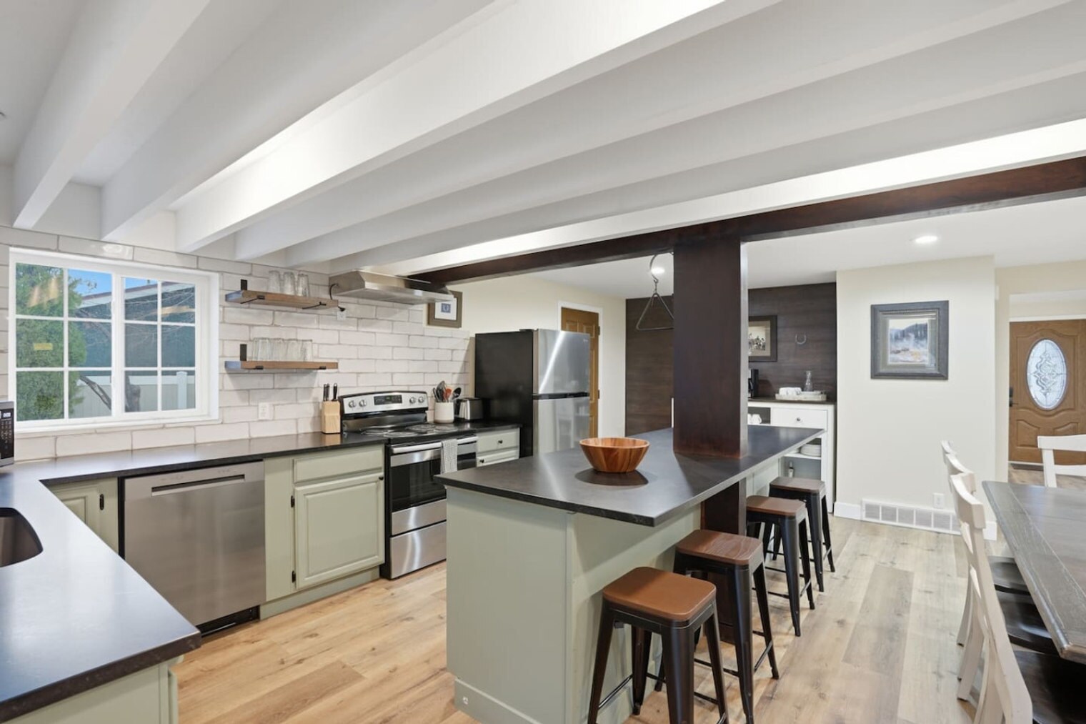 Building Photo - 3588 Bengal Blvd