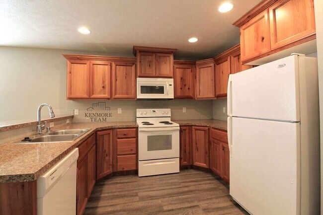 Building Photo - 3921 Montgomery Ln