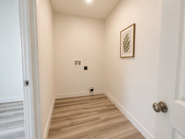 Building Photo - 3117 CR 166