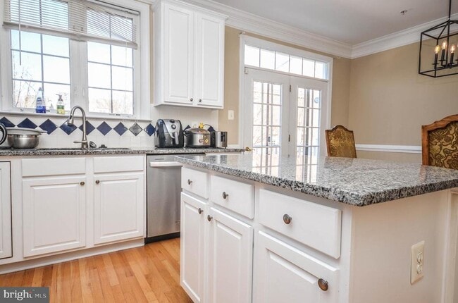 Building Photo - 307 Ridgemont Ave