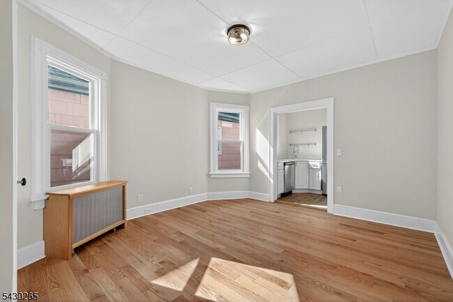 Building Photo - 19 Sylvan Pl