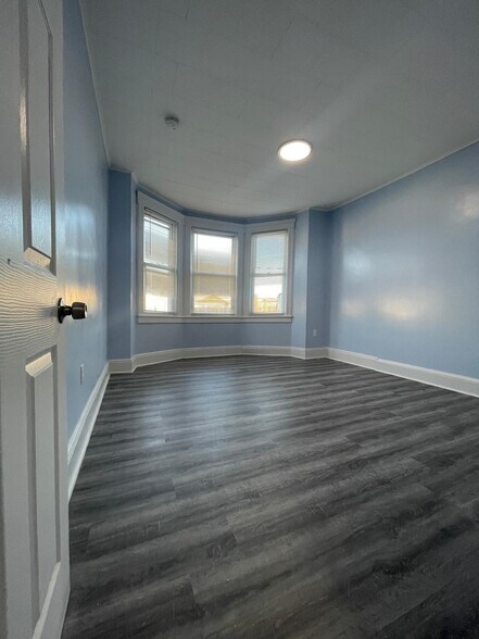 Unit 3F - 66 W 18th St