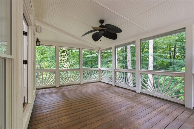 Building Photo - 730 Rose Creek Cir