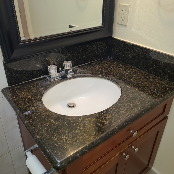 Building Photo - 547 Kaao Cir