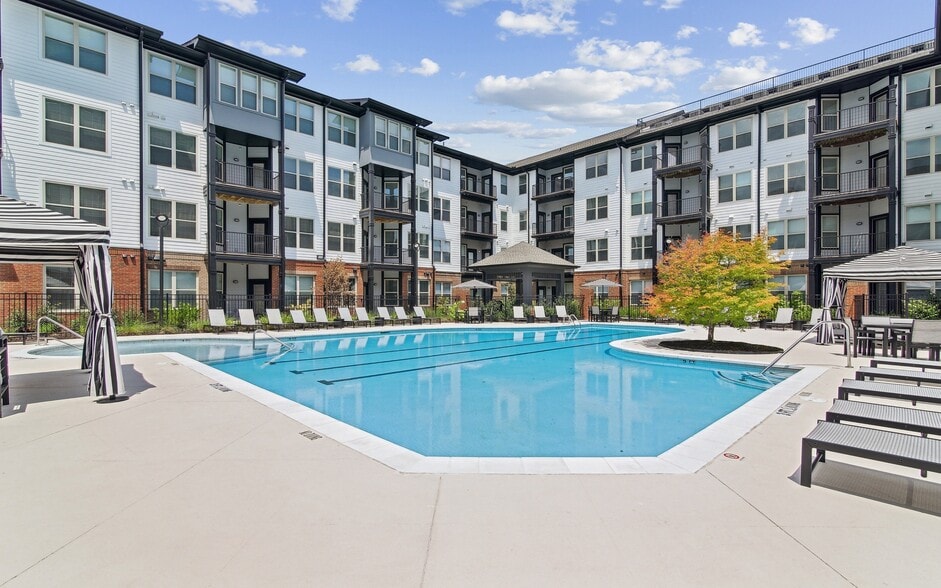Primary Photo - Avana on Main