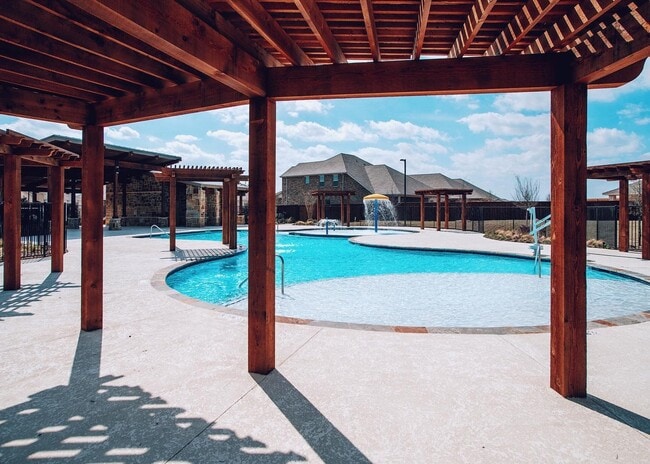 Building Photo - 2130 Clarion Dr