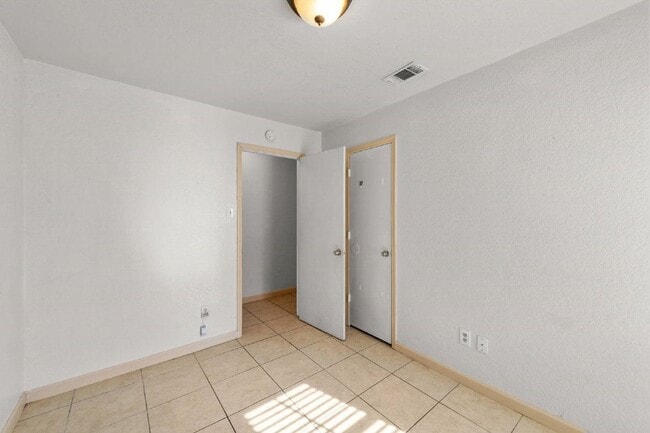 Building Photo - 8510 Gatlinburg Dr