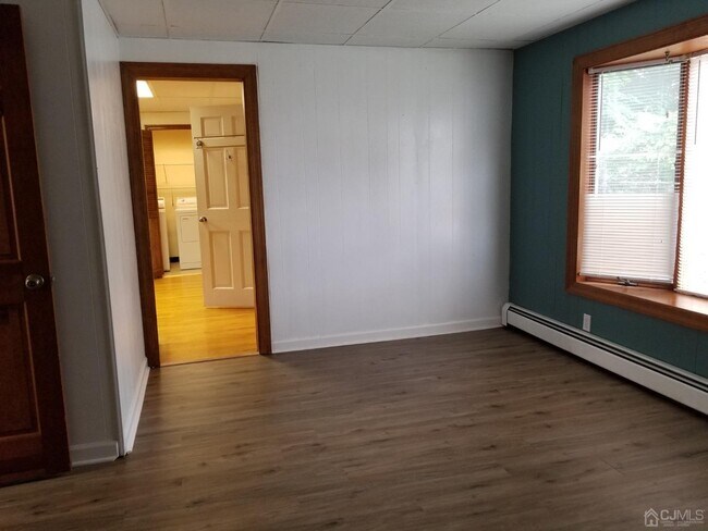 Building Photo - 49 Clay St