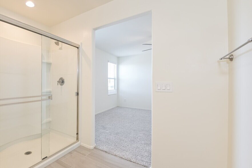 Building Photo - 12158 W Charismatic Dr