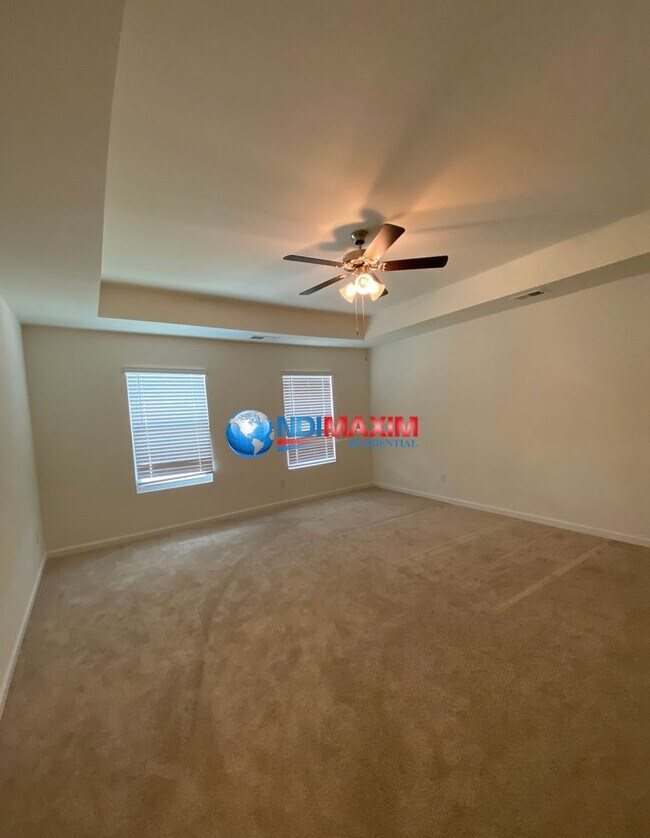 Building Photo - Nice 4-bedroom in Swim Community in Dacula