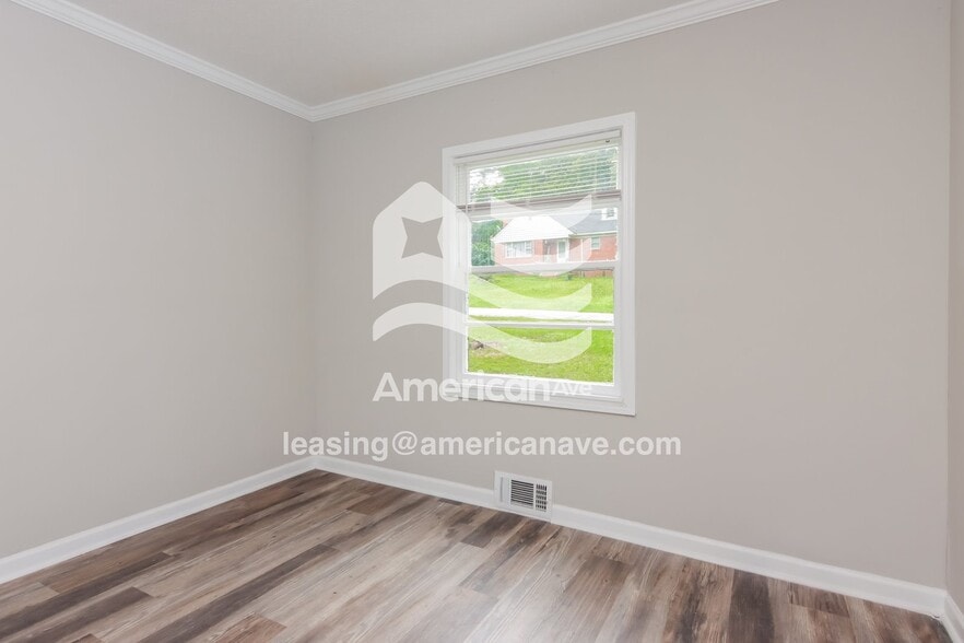 Building Photo - 3941 Mosley Dr