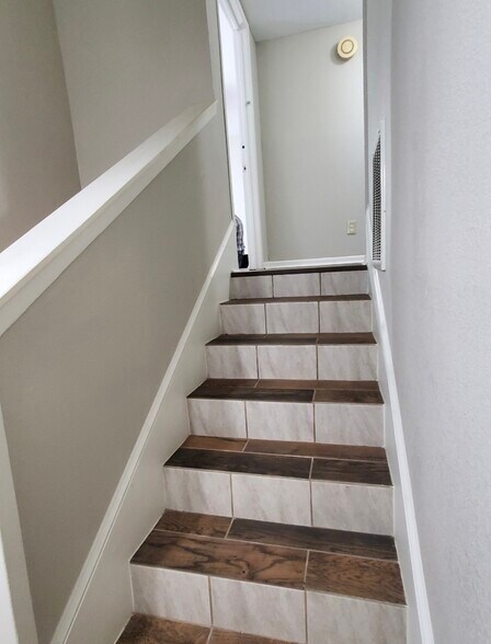 Building Photo - 7455 Calder Ave