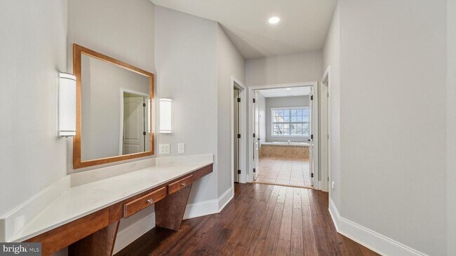 Building Photo - 178 Pratt Ln
