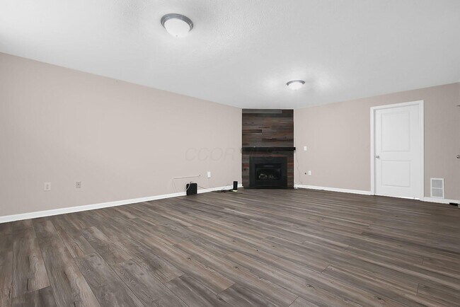 Building Photo - 6318 Marsh Wren Drive
