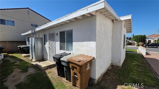 Building Photo - 210 S Main St