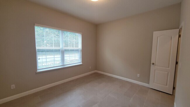 Building Photo - 3012 Carley Estates Ct