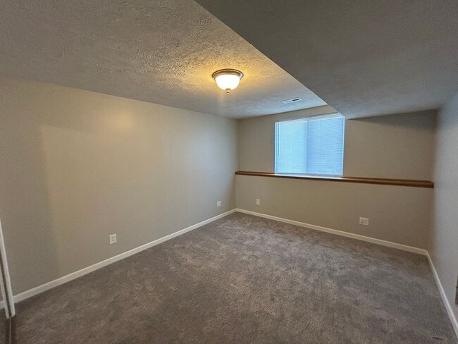 Building Photo - 7354 Mercy Ln