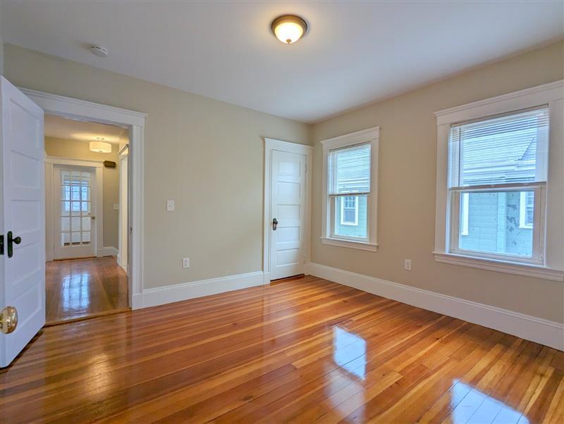 Building Photo - 35 Trowbridge St