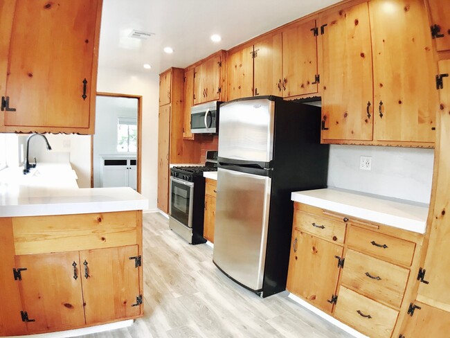 Building Photo - Prime Pocket of Studio City Across from St...