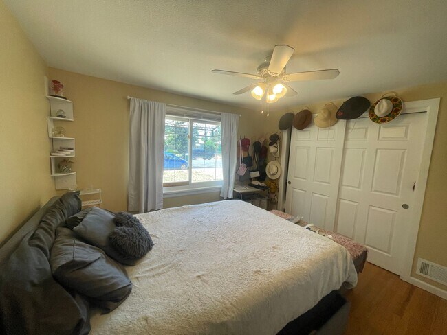 Building Photo - Charming 3 Bedroom Home in Aurora