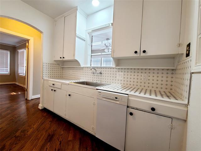 Building Photo - 5920 La Vista Dr