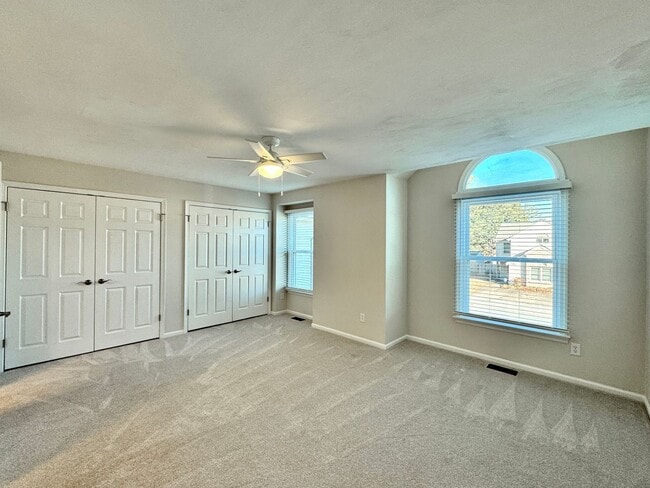 Building Photo - Like New & Ready NOW! 2 Primary Suites w/Private Baths! Reserved Parking, Community Pool & MUCH M...