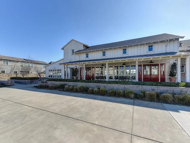 Building Photo - Premier 2/2 Condo in The Cannery