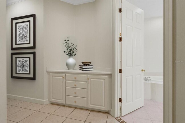 Building Photo - 2702 Prestwick Dr