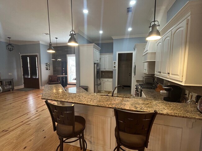 Building Photo - 181 Fieldstone Ln