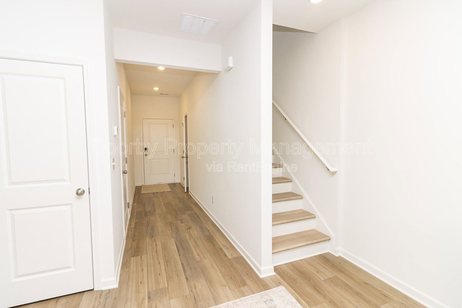 Building Photo - 114 Saddlebred Wy