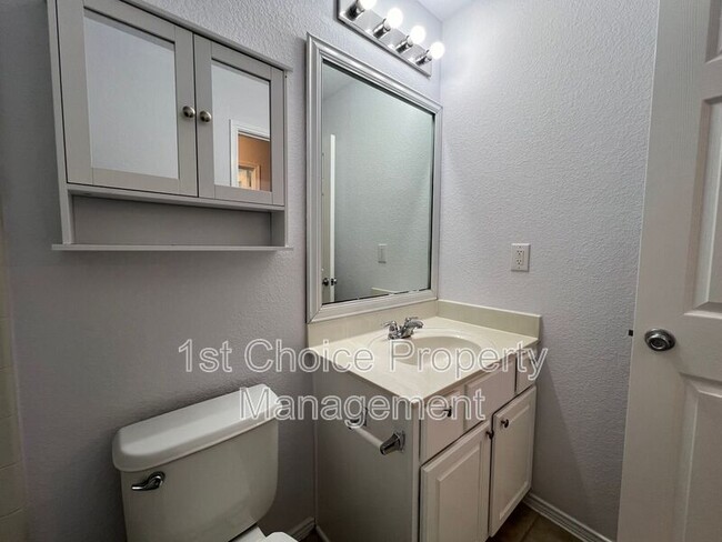Building Photo - 9221 Comanche Ridge Dr