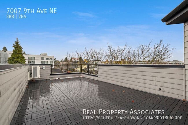 Building Photo - 7007 9th Ave NE