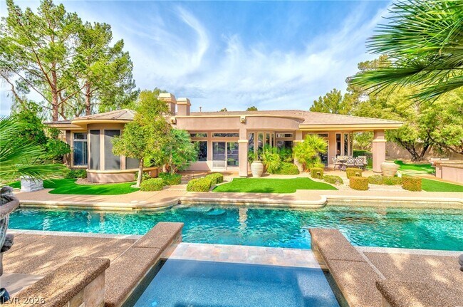 Building Photo - 3 Regent Park Ct