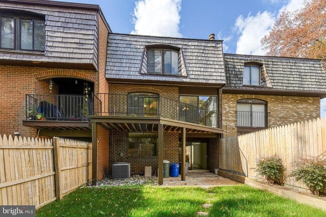 Building Photo - 4923 Casimir St