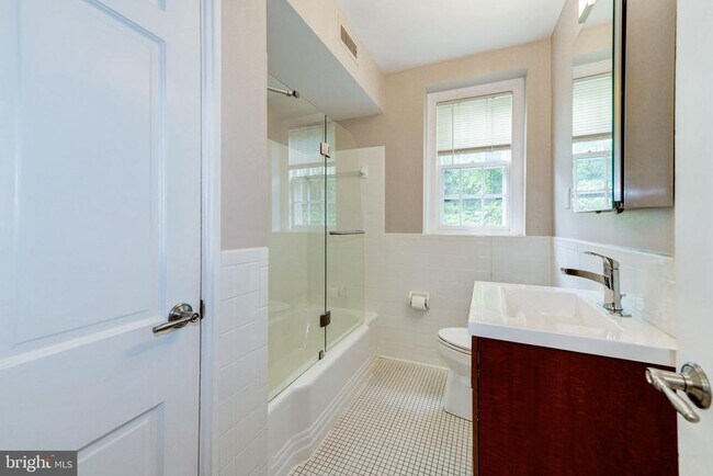 Building Photo - 3951 Langley Ct NW