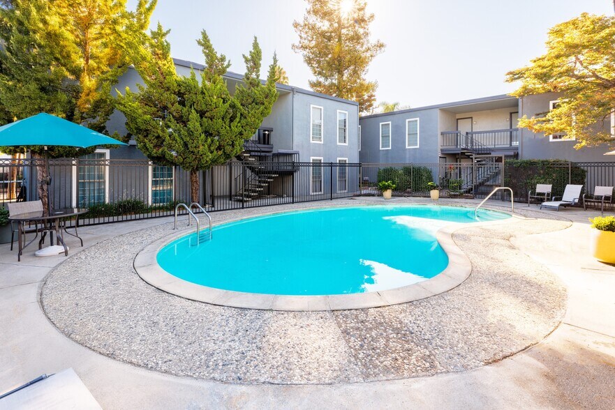 Building Photo - Sequoyah Apartments