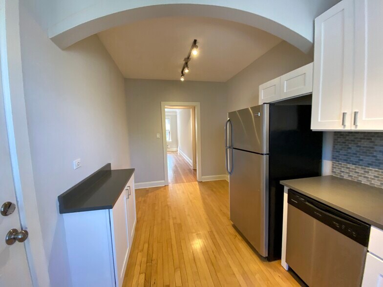 Building Photo - 2331 N Rockwell St