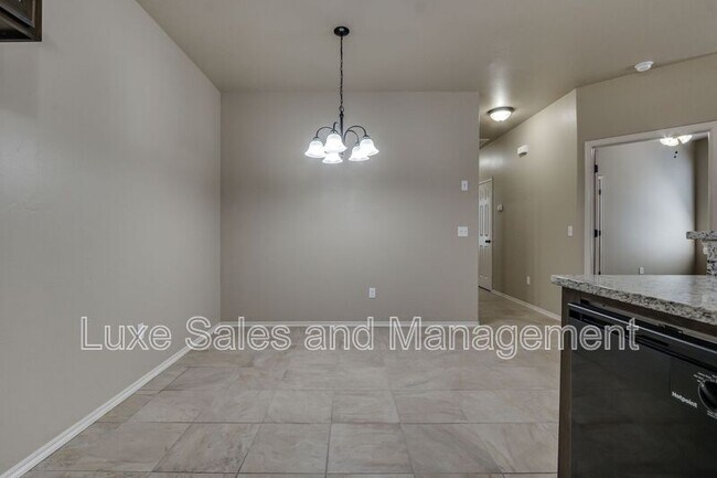 Building Photo - 1308 Garden Gate Dr