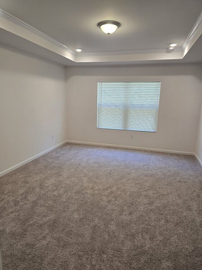 Building Photo - New Construction 3BR/2.5BA Townhome in Monroe