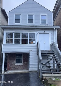 Building Photo - 1556 1st St