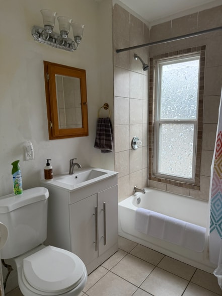 Building Photo - 71 Willard Ave