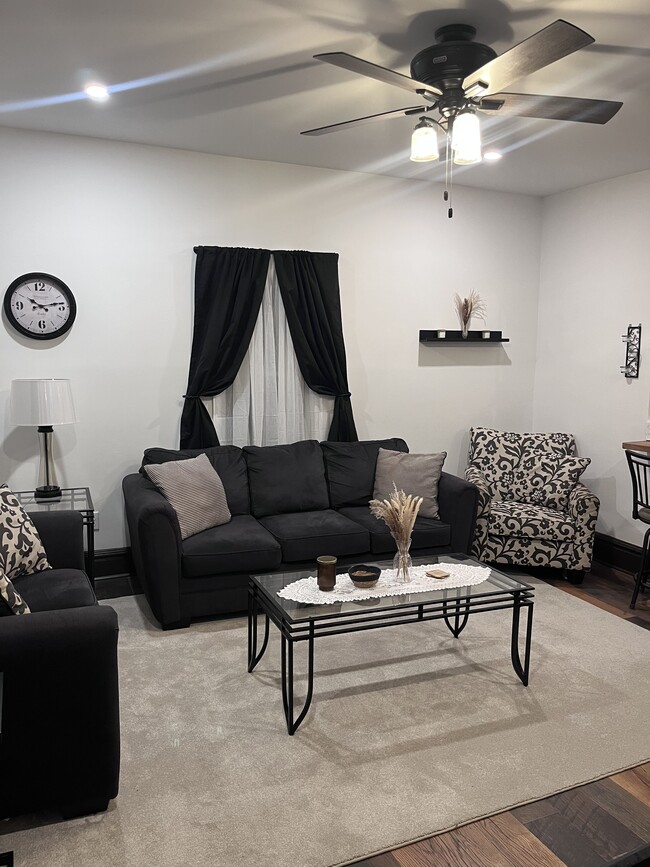 Primary Photo - 53 Lincoln Ave W