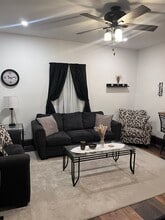 Building Photo - 53 Lincoln Ave W