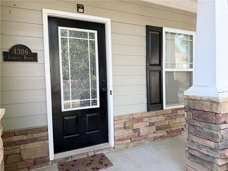 Building Photo - 4306 Suwanee Brook Ct