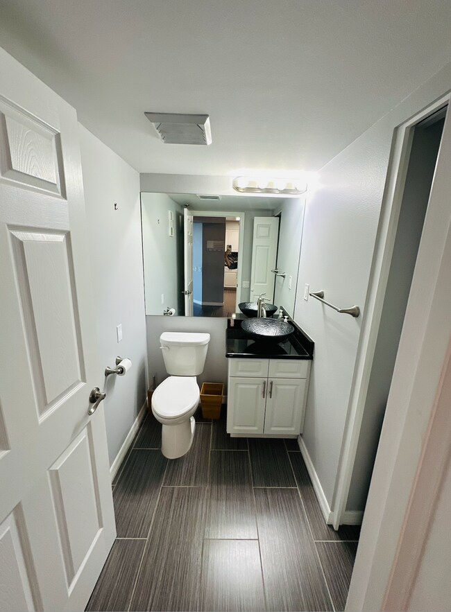 Building Photo - 2323 Feather Sound Dr