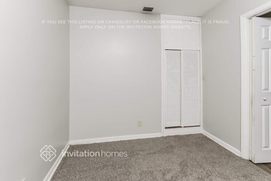 Building Photo - 206 Cypress Dr