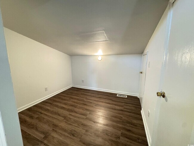 Building Photo - 91 Freedom Way