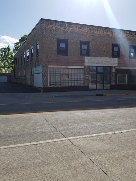 Parking Lot and Main Entrance - 105 S Main St